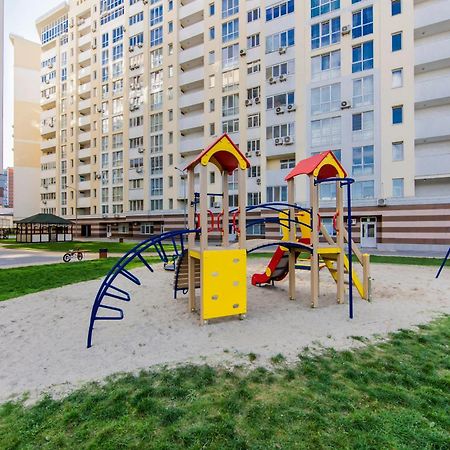 Стильна Квартира В Сучасному Комплексі Метро Нивки Kyiv Exterior photo